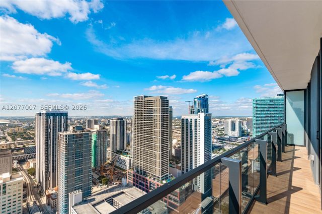398 NE 5TH 4118, Miami, FL 33132