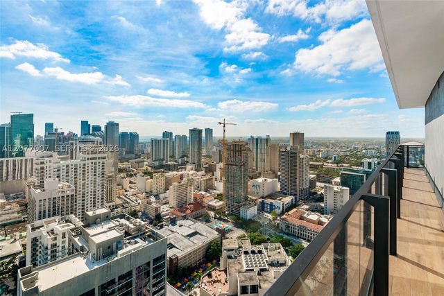 398 NE 5TH 4118, Miami, FL 33132