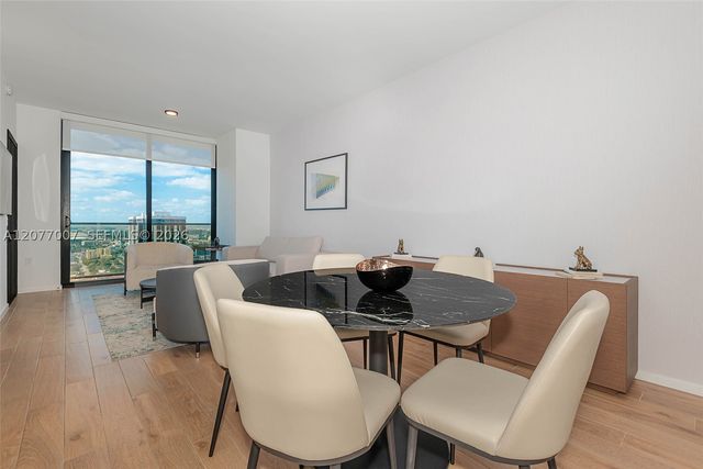 398 NE 5TH 4118, Miami, FL 33132