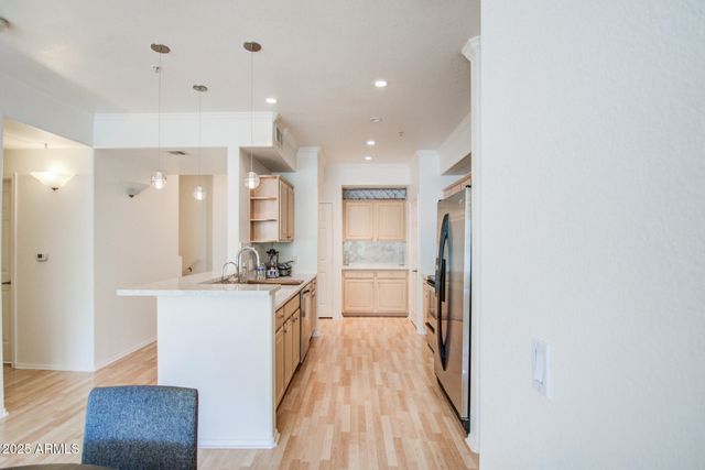 435 W RIO SALADO Parkway 208, Tempe, AZ 85281