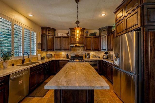 24 Grand Fir Dr, Lodi, CA 95242