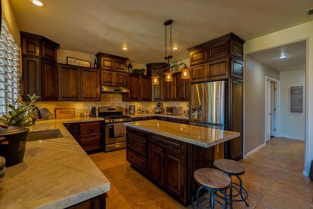 24 Grand Fir Dr, Lodi, CA 95242