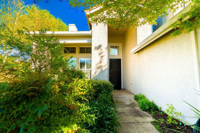 24 Grand Fir Dr, Lodi, CA 95242