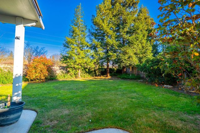 24 Grand Fir Dr, Lodi, CA 95242