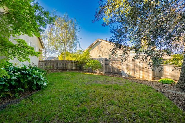 24 Grand Fir Dr, Lodi, CA 95242