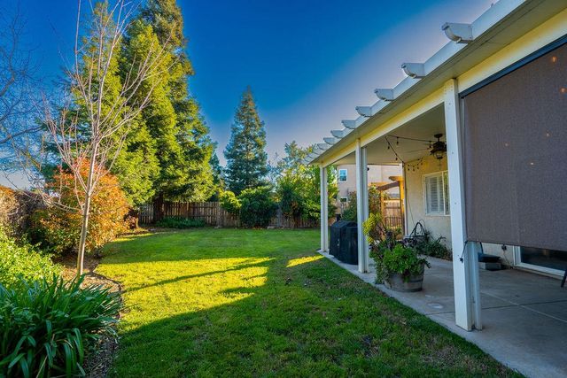 24 Grand Fir Dr, Lodi, CA 95242