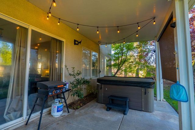 24 Grand Fir Dr, Lodi, CA 95242