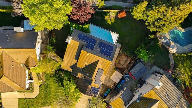 24 Grand Fir Dr, Lodi, CA 95242