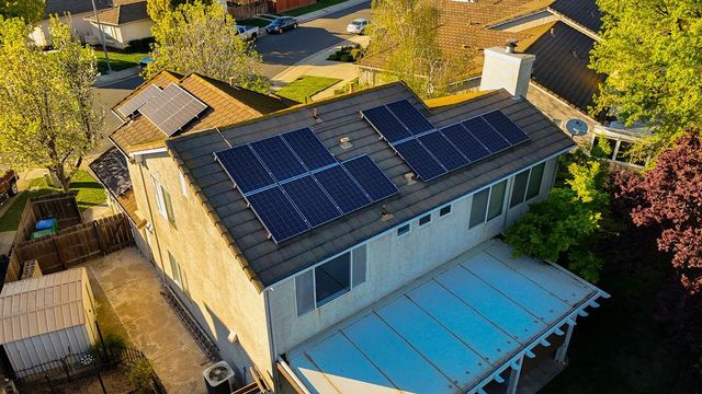 24 Grand Fir Dr, Lodi, CA 95242