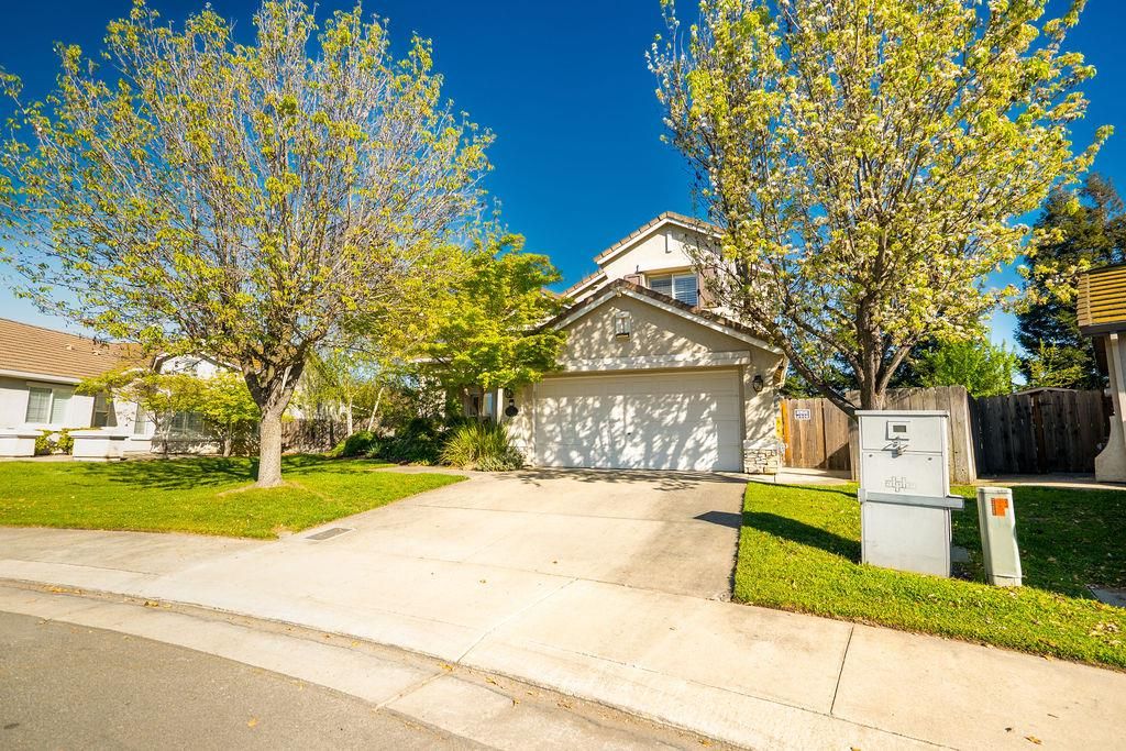 24 Grand Fir Dr, Lodi, CA 95242