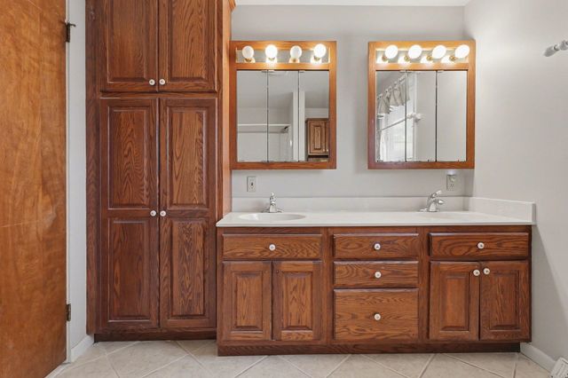 2817 Canterbury Drive, Midland, MI 48642