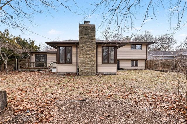 2817 Canterbury Drive, Midland, MI 48642