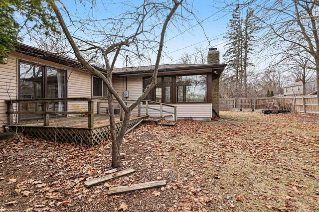 2817 Canterbury Drive, Midland, MI 48642