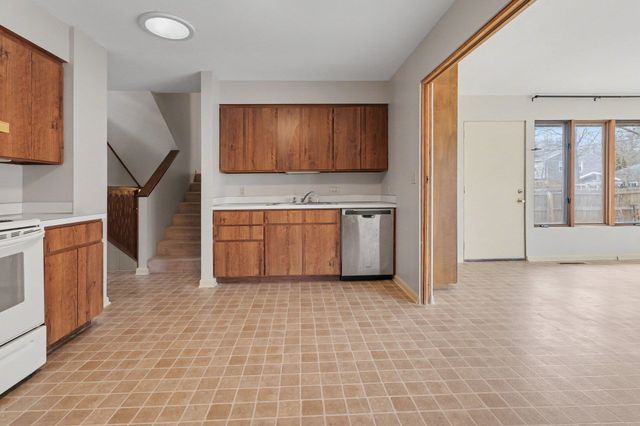 2817 Canterbury Drive, Midland, MI 48642