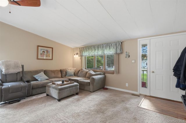 4 Seneca Lane, Milton, NY 12547