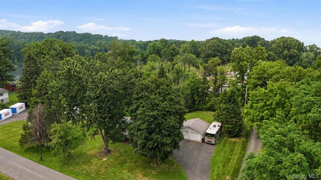 4 Seneca Lane, Milton, NY 12547