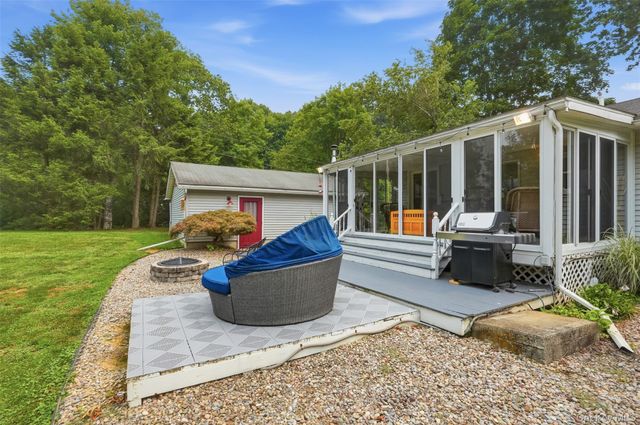 4 Seneca Lane, Milton, NY 12547