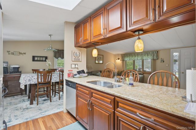 4 Seneca Lane, Milton, NY 12547