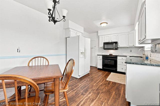 32329 Susilane Street, Roseville, MI 48066