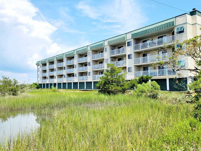 3701 Dock Site Road 103, Edisto Beach, SC 29438