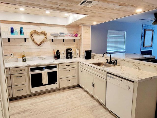 3701 Dock Site Road 103, Edisto Beach, SC 29438