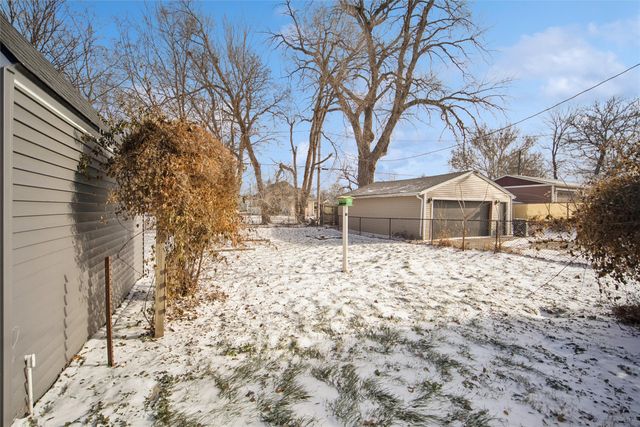 1801 York Street, Des Moines, IA 50316