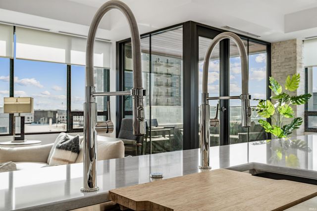 202 W Berry St Ste 710, Fort Wayne, IN 46802