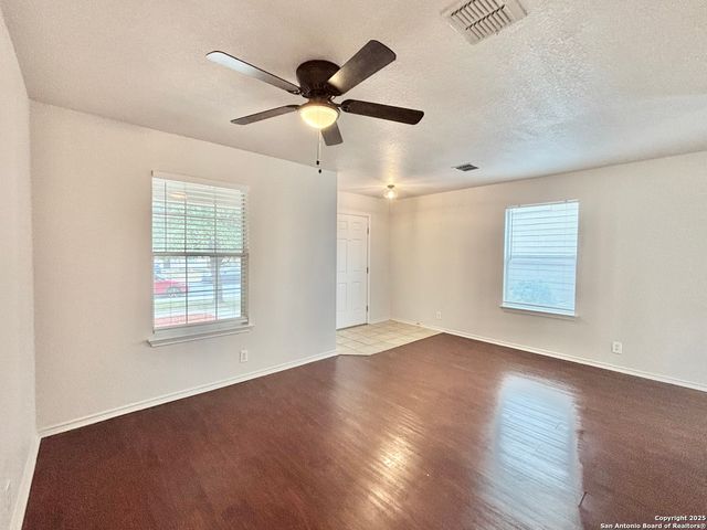 2715 Moon Rock, Converse, TX 78109