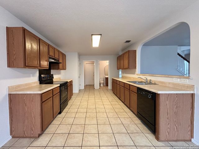 2715 Moon Rock, Converse, TX 78109