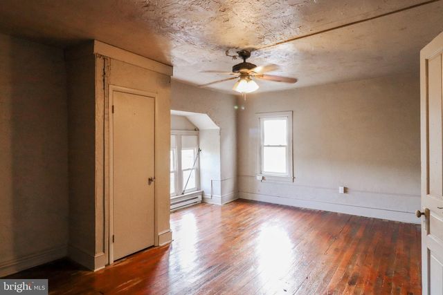 1307 W MARKET ST, York, PA 17404