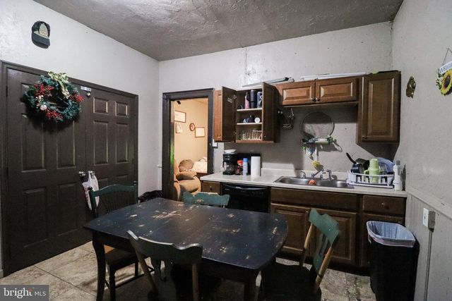 1307 W MARKET ST, York, PA 17404
