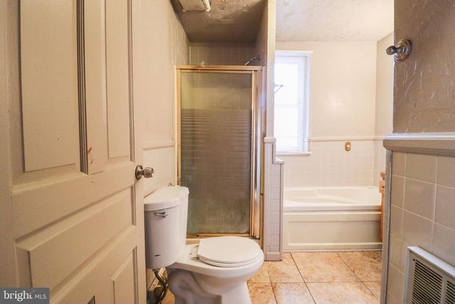 1307 W MARKET ST, York, PA 17404
