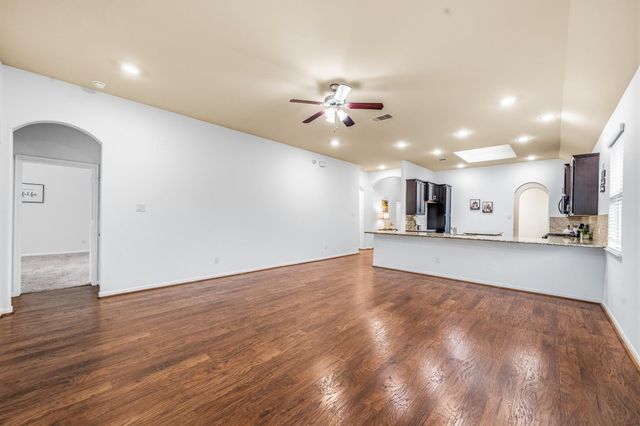 1806 Oak View Lane, Pearland, TX 77581