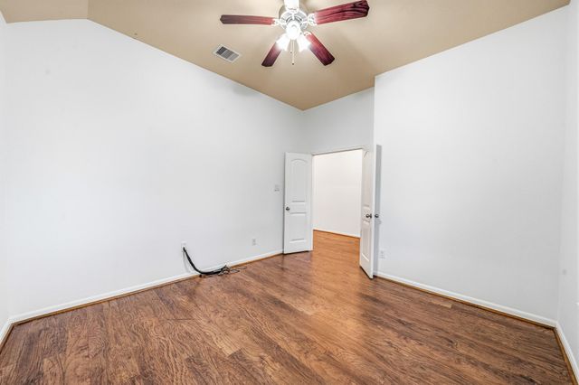 1806 Oak View Lane, Pearland, TX 77581