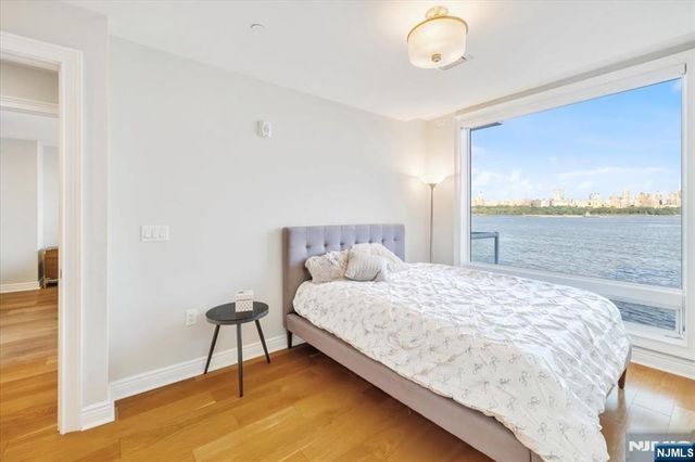 3 Somerset 113, Edgewater, NJ 07020