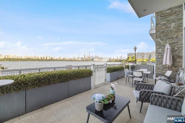 3 Somerset 113, Edgewater, NJ 07020