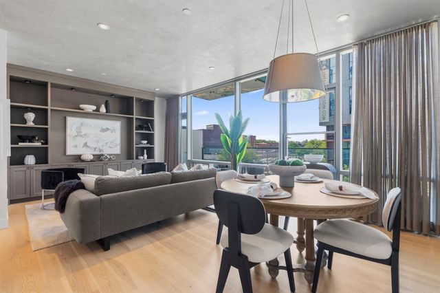 32 Traveler Street 303, Boston, MA 02118