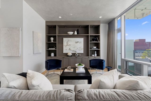 32 Traveler Street 303, Boston, MA 02118