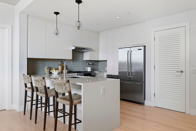 32 Traveler Street 303, Boston, MA 02118
