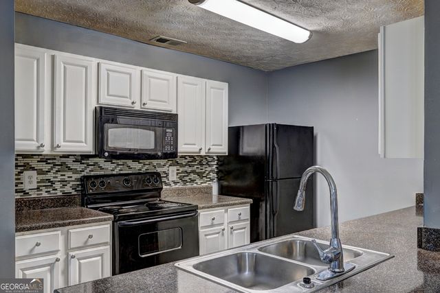 8424 Carlington Lane, Jonesboro, GA 30236
