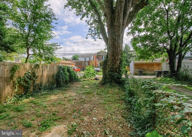 1825 BOAS ST, Harrisburg, PA 17103