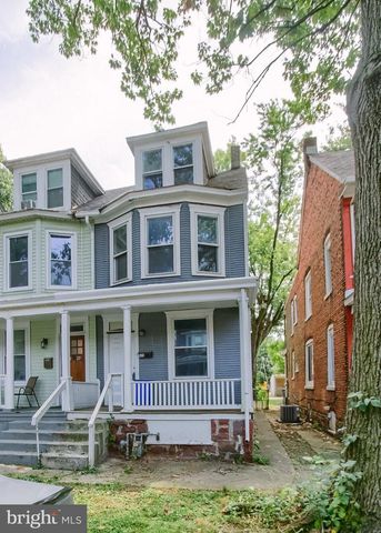 1825 BOAS ST, Harrisburg, PA 17103