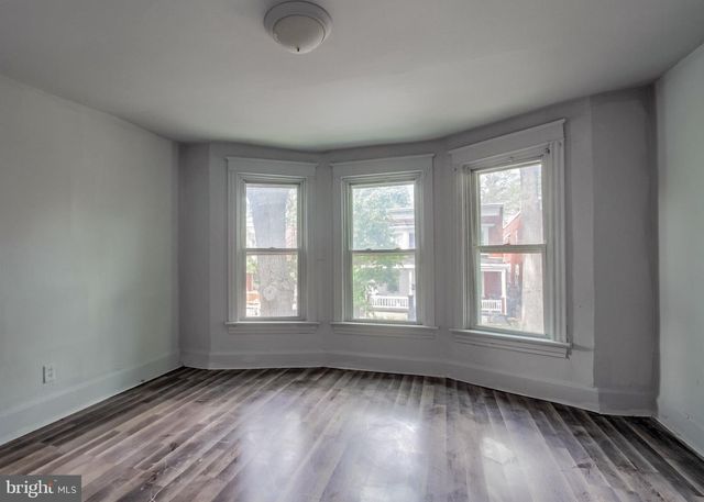 1825 BOAS ST, Harrisburg, PA 17103
