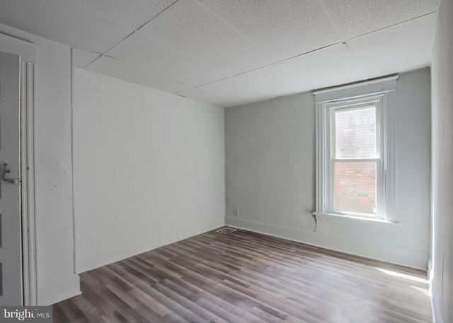 1825 BOAS ST, Harrisburg, PA 17103