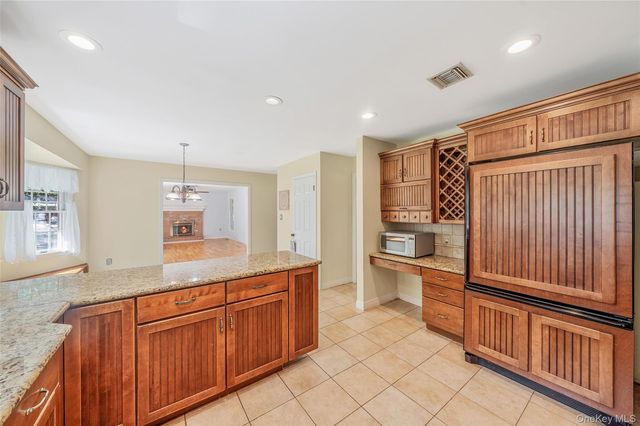 4 Carol Court, Mount Sinai, NY 11766