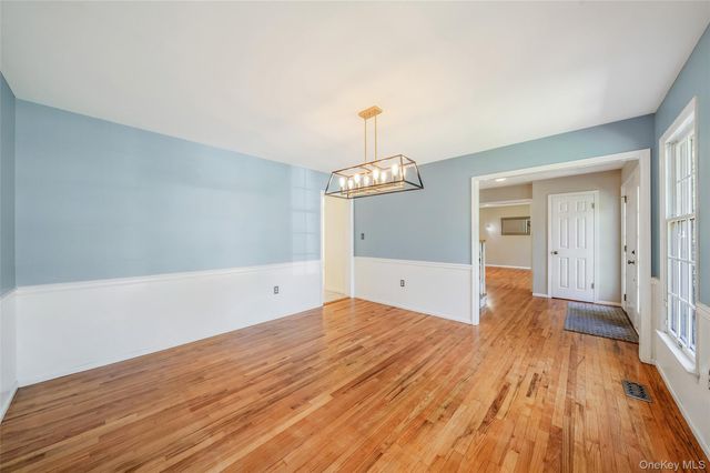4 Carol Court, Mount Sinai, NY 11766