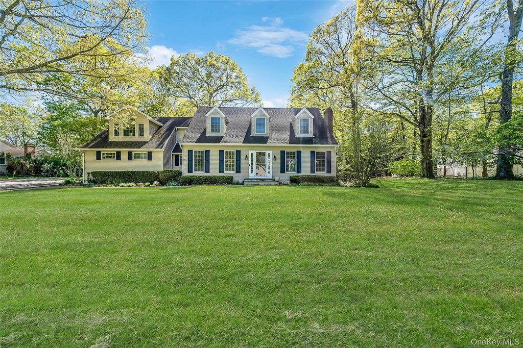 4 Carol Court, Mount Sinai, NY 11766