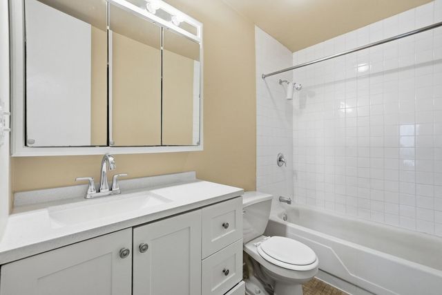 3001 S Michigan Avenue 809, Chicago, IL 60616