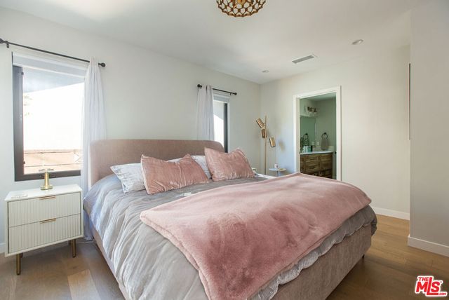 3547 Burritt Way, Glendale, CA 91214