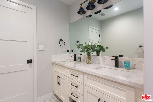 3547 Burritt Way, Glendale, CA 91214